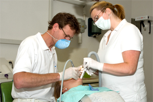 Bij Mulder tandartsen in Weesp kunt u terecht voor alle handelingen op het terrein van de tandheelkunde
